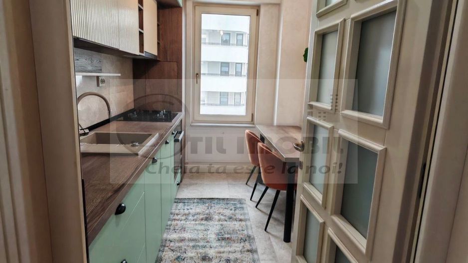 Apartament premium cu 3 camere - Complex Royal Town, Copou - 750€ - Poză 3