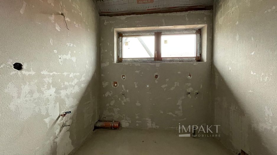 Casa spatioasa cu 1000 mp teren in Aiton - Poză 22