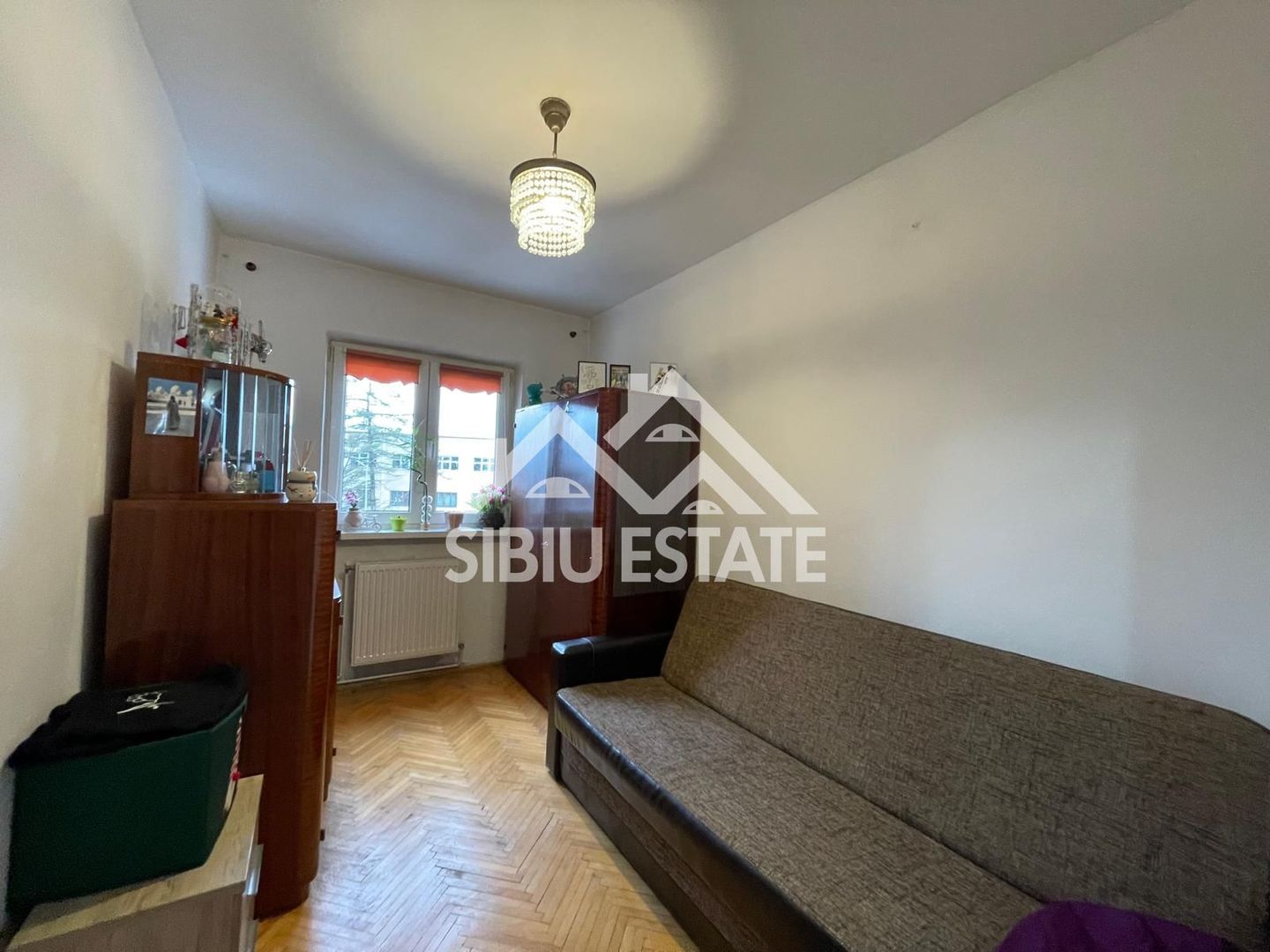 Apartament decomadat cu 3 camere, etaj 2 Cartier Valea Aurie - Poză 5