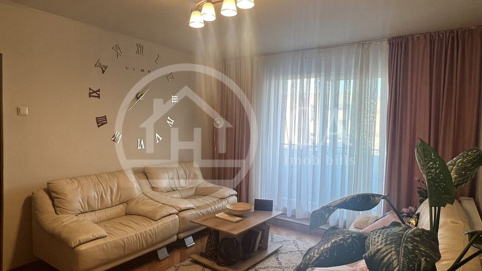 Apartament cu 3 camere de vanzare zona Cantemir, Oradea - Poză 1