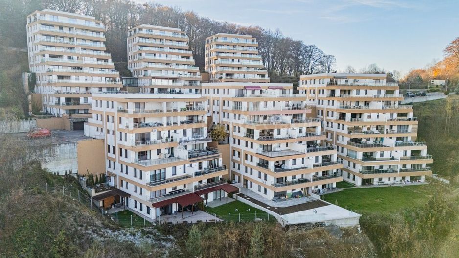 Apartament cochet 3 camere, 2 bai+parcare subterana, Drumul Poienii, Seasons - Poză 12