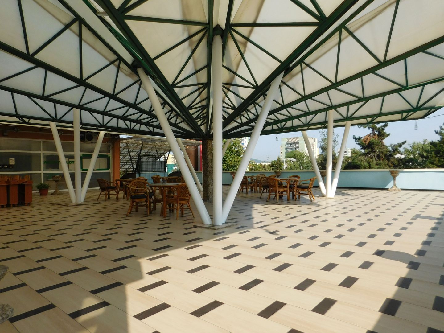 Restaurant cu terasă de închiriat, în Complex Comercial Mercur - Poză 9