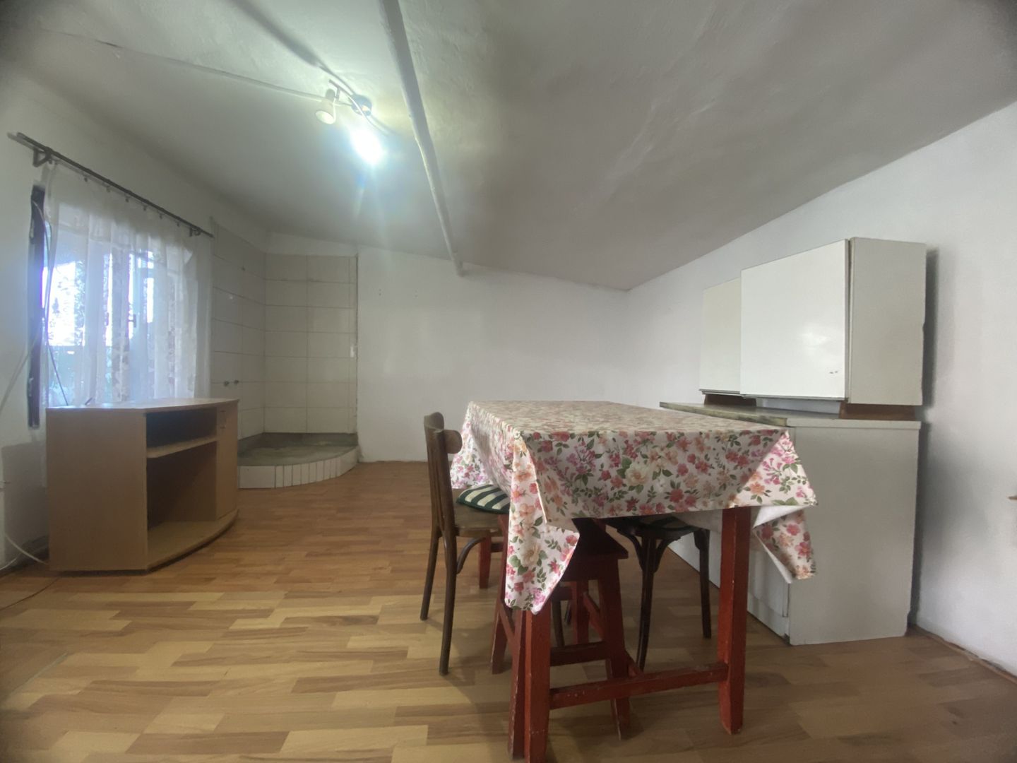 Vanzare casă cu teren generos în Săcueni, la 15 minute de Târgoviște - Poză 23