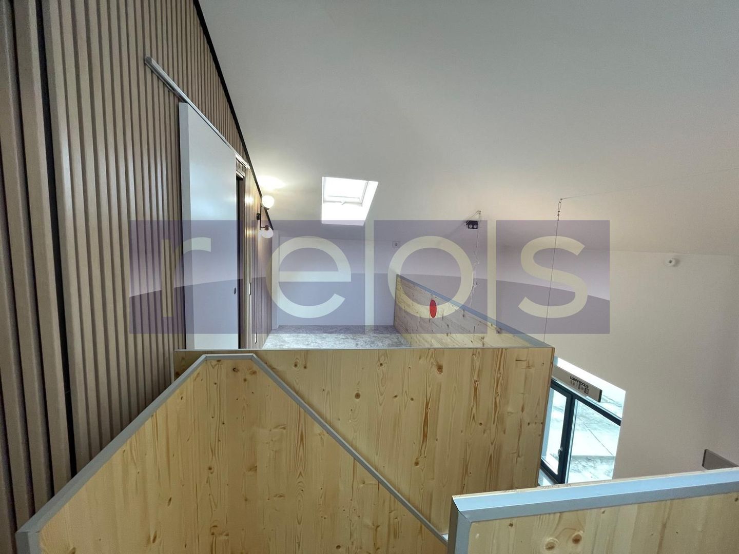 VANZARE CASUTA INTERBELICA RENOVATA DESIGN CONTEMPORAN 107MP MOSILOR FOISOR - Poză 12