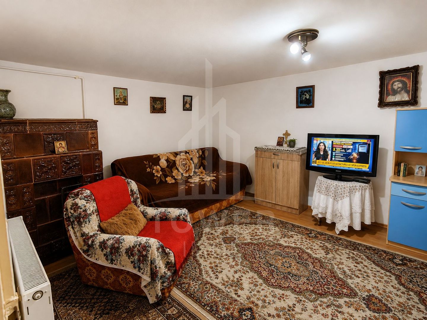 Casă cu garaj și spațiu pentru activitate auto, de vânzare în Rusciori - Poză 3