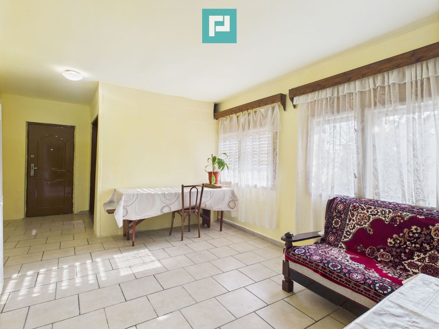 Casă cu 4 camere în Sânpetru German, Secusigiu - Poză 3