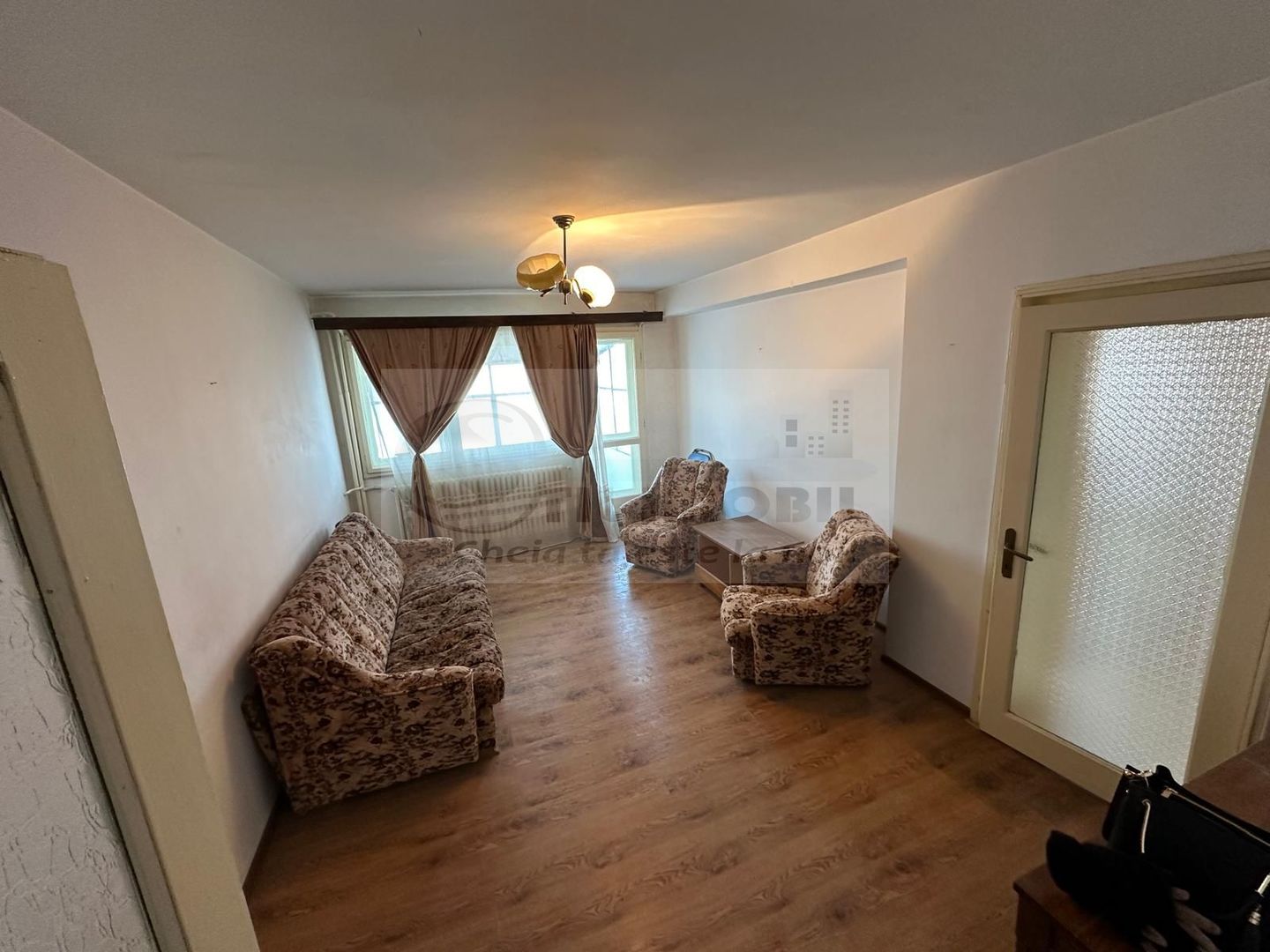 Apartament cu 2 camere decomandat - Gradina Copou - 125.000 euro ! - Poză 1