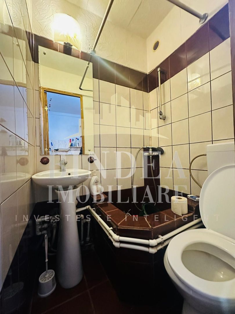Garsoniera parter zona Blascovici, bloc izolat - Poză 6