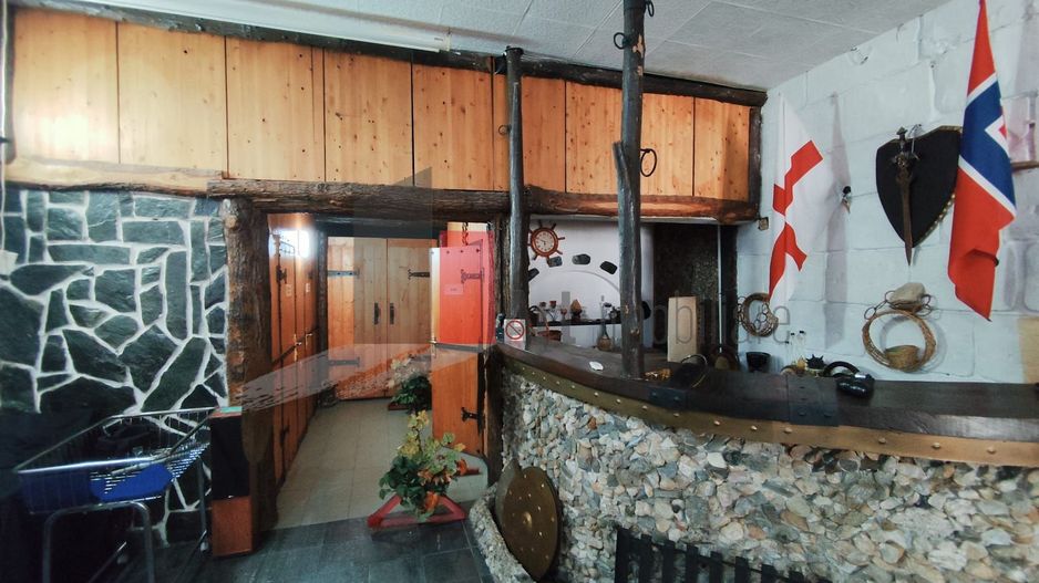 Spatiu comercial de inchiriat in Giulesti (langa stadion, complex comercial) - Poză 7