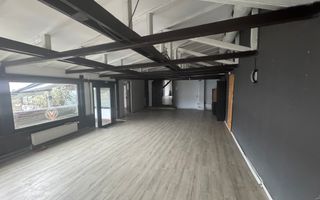 SPATIU COMERCIAL CAMPULUNG ZONA CENTRALA - Poză 3