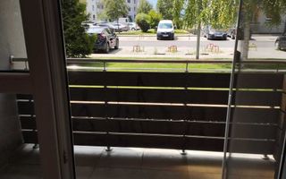 Apartament  3 camere - Poză 1