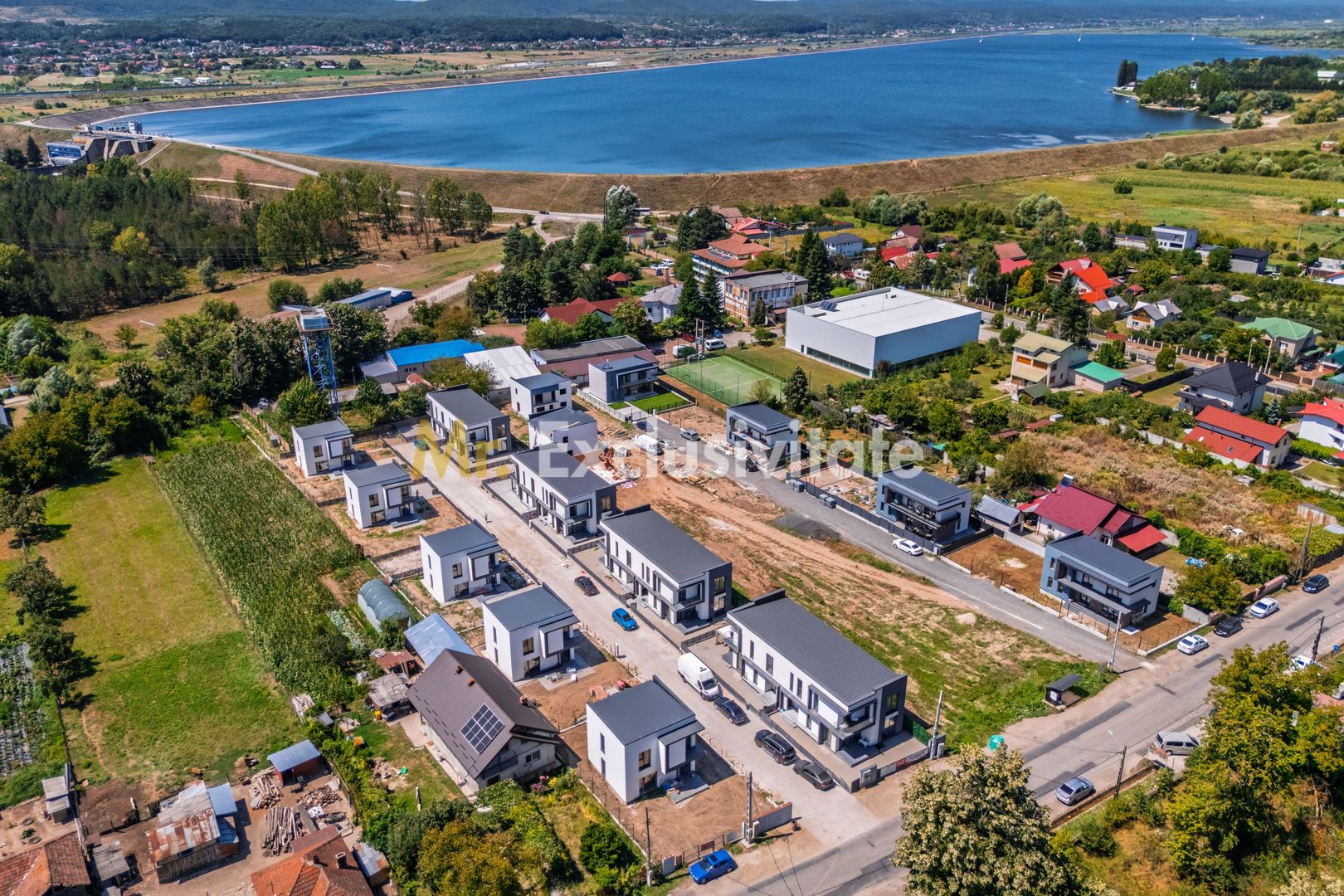Duplex P+1 | 4 camere | 3 băi | Ansamblu rezidențial nou - Poză 1