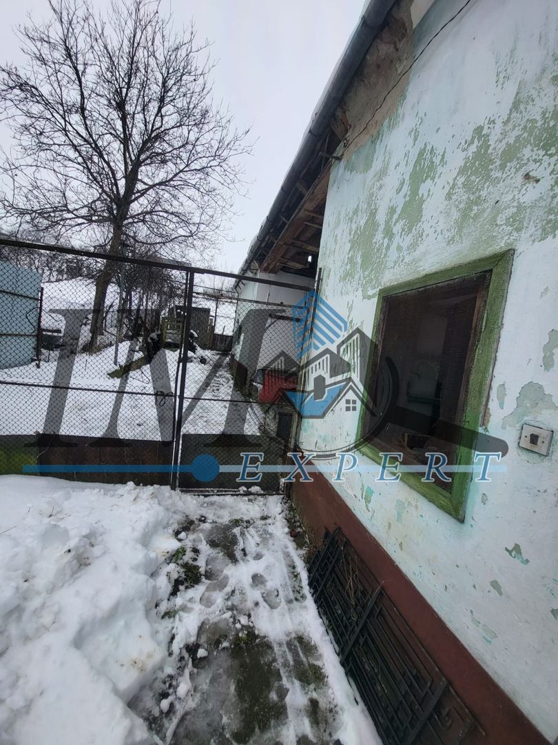 CASA TARANEASCA CU GRADINA DE VANZARE IN DAIA ROMANA - Poză 4