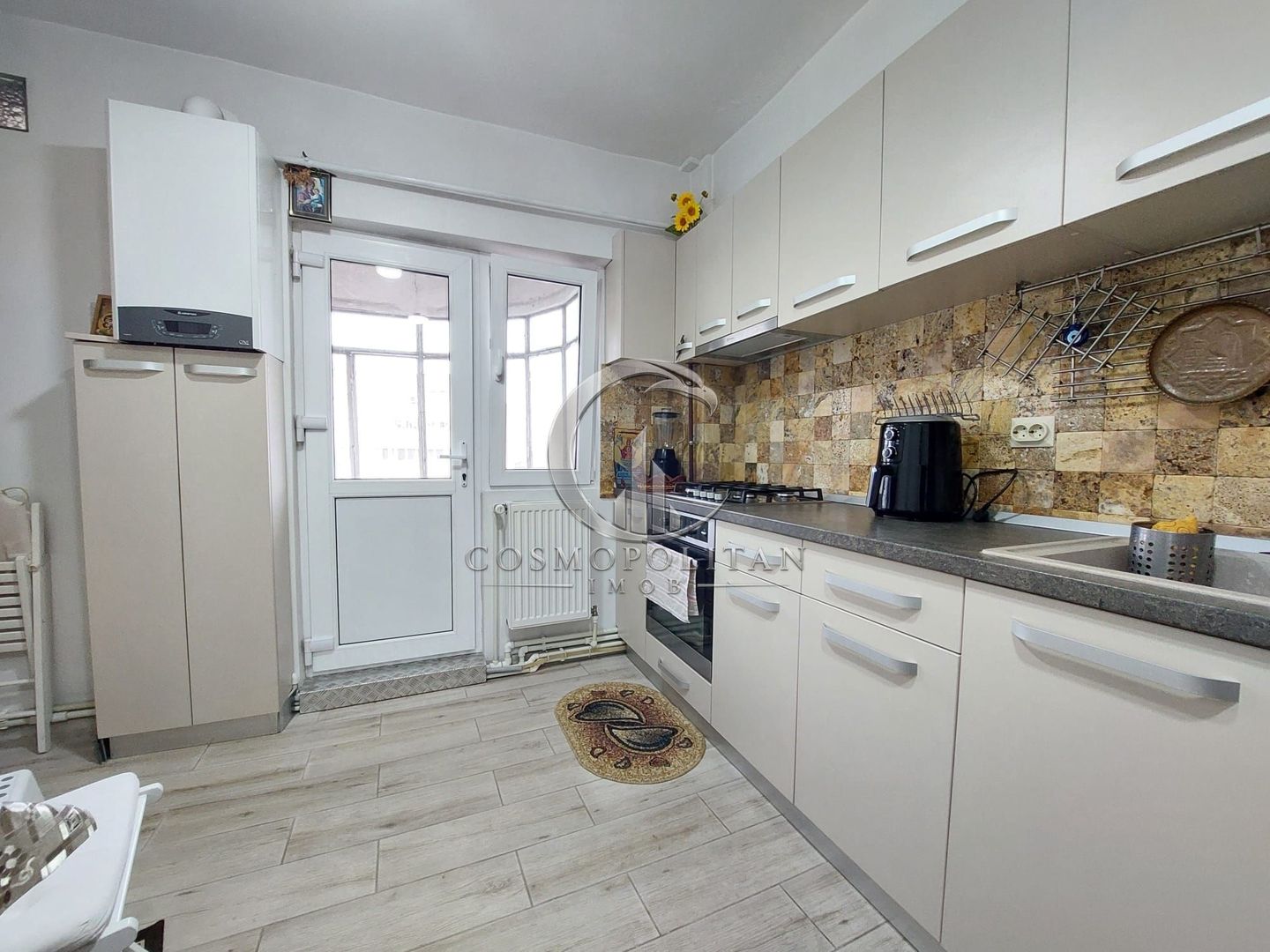 Apartament cu 3 camere zona 0 ~ etaj 5 din 6 ~ Confort 1 decomandat ~ renovat - Poză 7