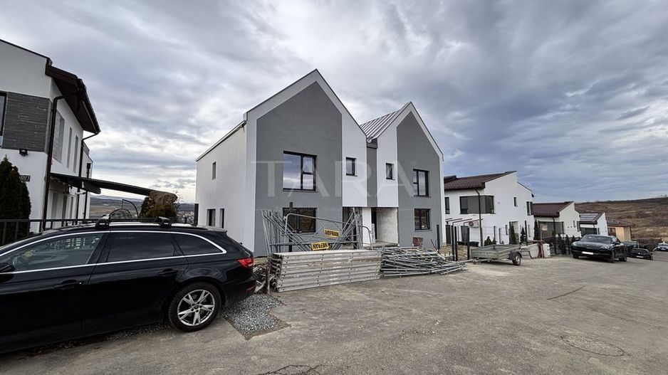 Confort și liniște într-un duplex modern, Borhanci - Poză 2