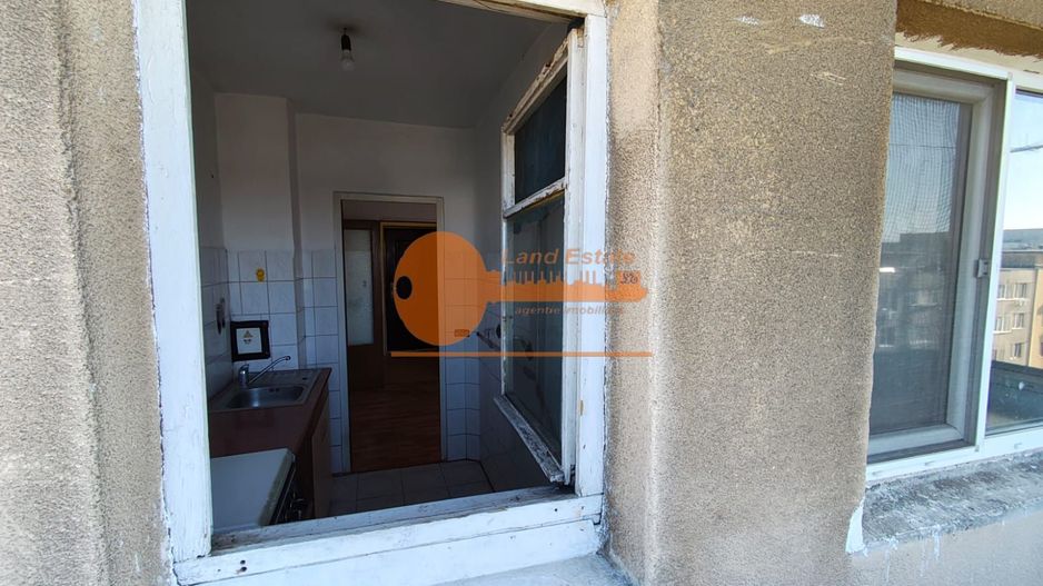 Garsoniera Gorjului-Bloc mixt(200 m metrou-1981) - Poză 11