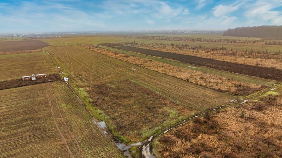 Teren intravilan 5040 mp, deschidere dubla - Poză 4
