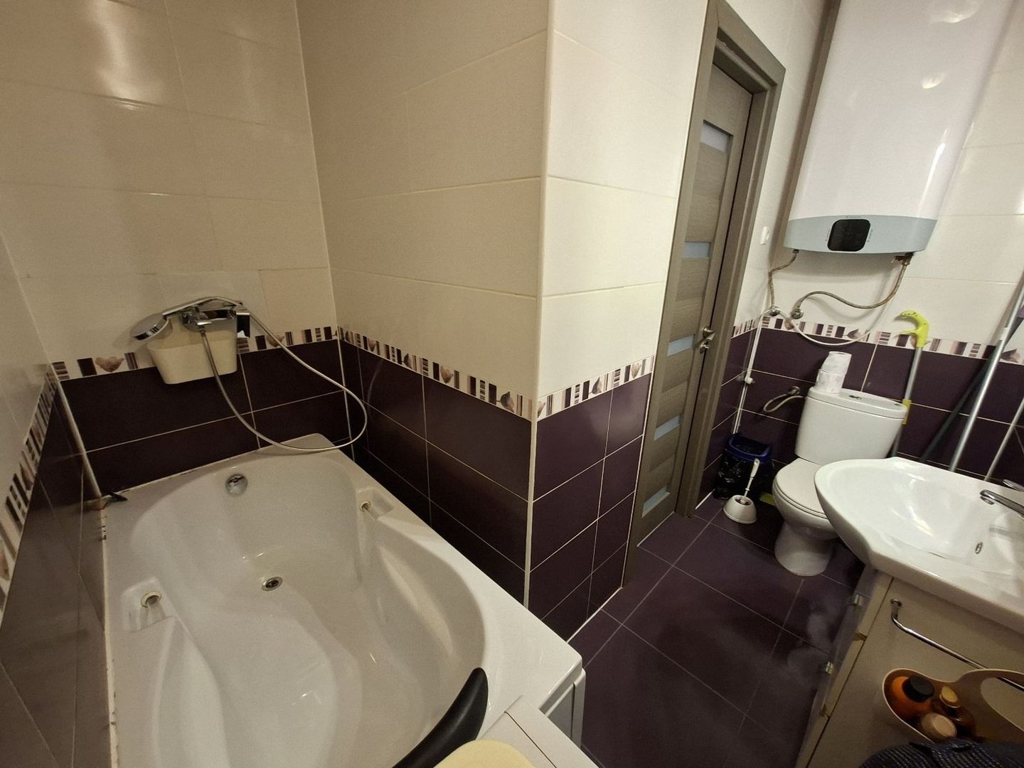 Apartament cu 3 camere pe două etaje-Zona Lipovei - Poză 6