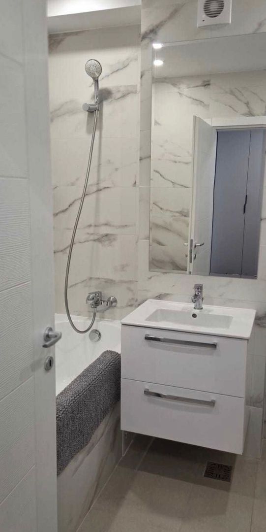 GARSONIERA HILS BRAUNER, BUCATARIE INCHISA, LOC PARCARE, METROU 7 MIN - Poză 7