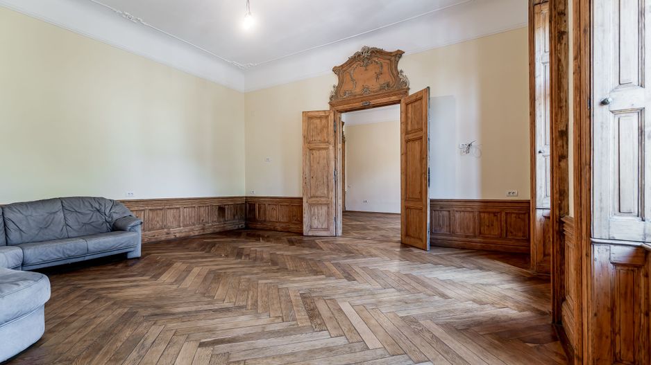 Apartament istoric pe Bulevardul Revoluției - Poză 4