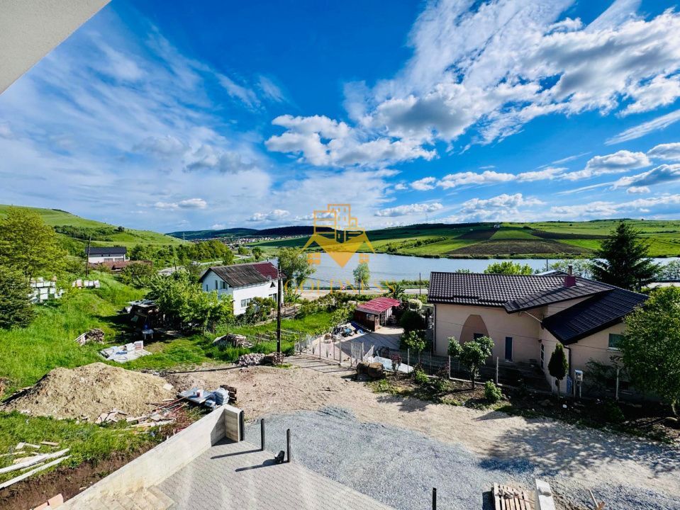 Casă tip duplex de vânzare, 4 camere, suprafață teren 200 mp, Chinteni - Poză 1