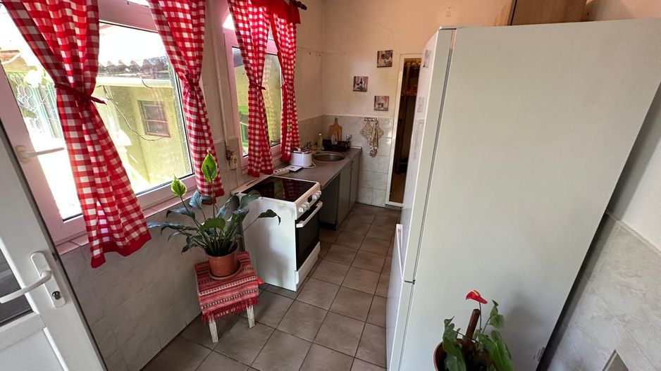 Casa cu teren 1394 mp - Poză 14