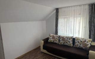 Casa de vanzare in zona  centrala a localitatii - Poză 4