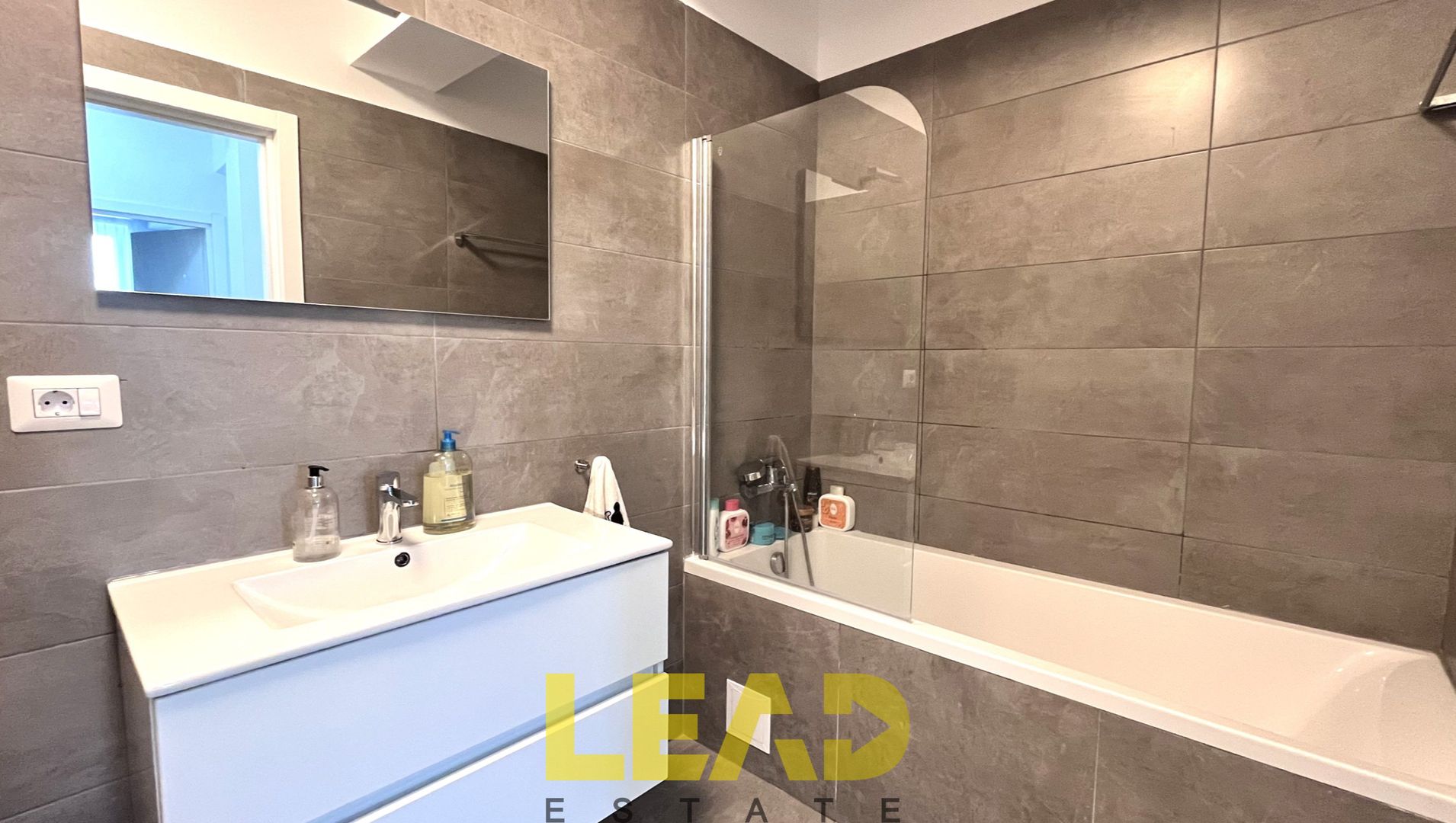 De vanzare apartament 2 camere, decomandat, modern, 56 mp utili! - Poză 6