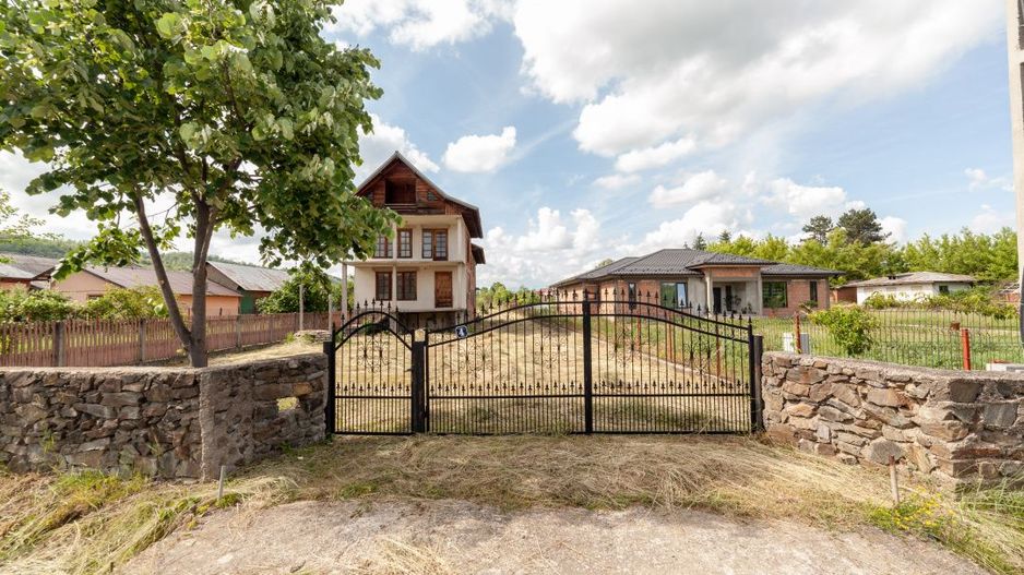 Casa +teren 1093 mp Domnesti-Arges cu o panorama superba! - Poză 1