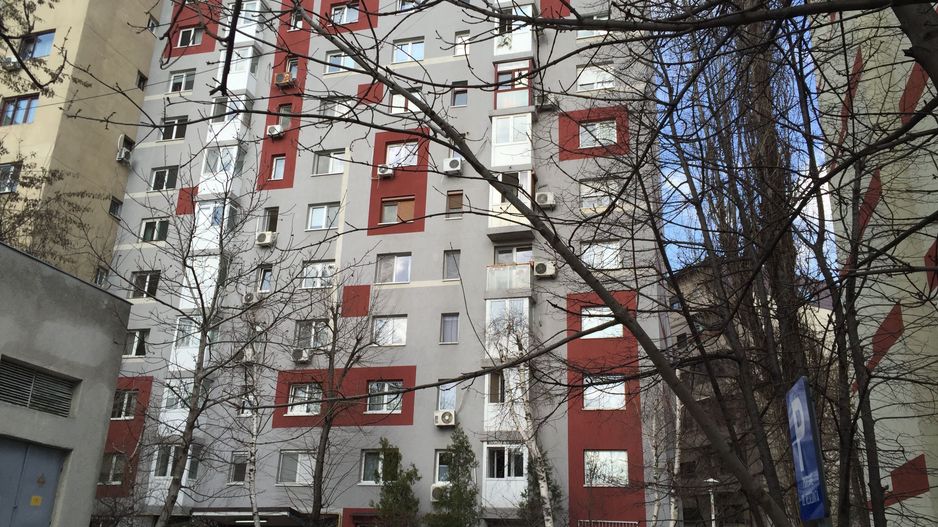 APARAENT 2 CAMERE | BOXA | ARCUL DE TRIUMF - Poză 8