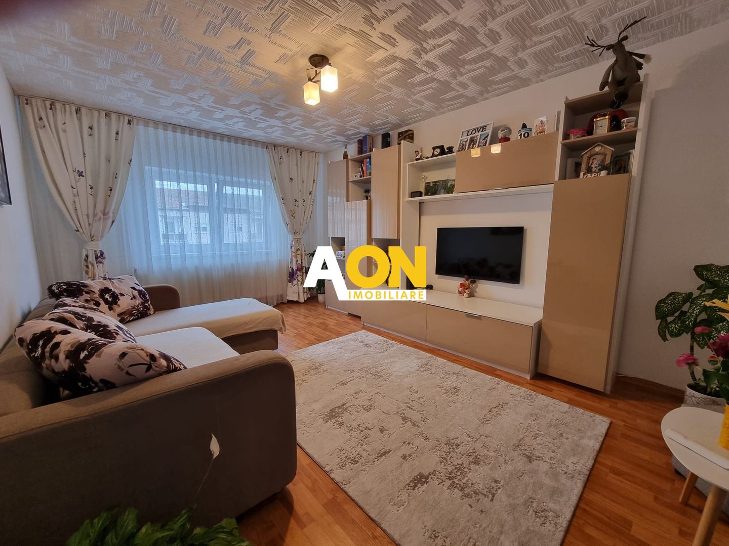 Apartament 3 camere decomandat, mobilat, utilat, Cetate - Poză 1