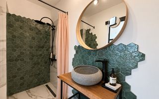 Apartament cu 3 camere, terasa 70mp, vedere panoramica - Poză 9