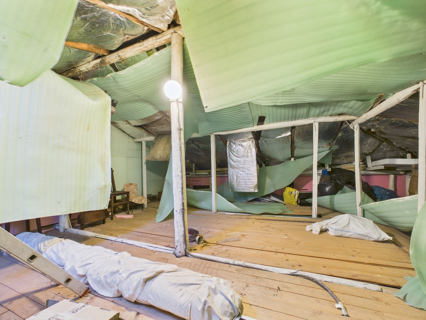 Casa cu 4 camere Bucurestii Noi | Teren 308mp | Garaj si Magazie - Poză 9