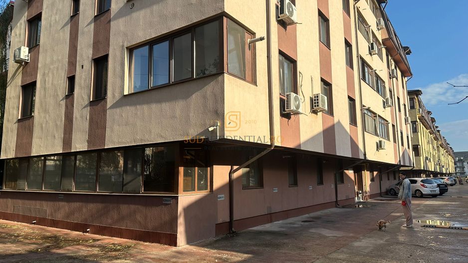 Garsoniera spatioasa, etaj 2, loc de parcare, Drumul Fermei,0 Comision - Poză 2