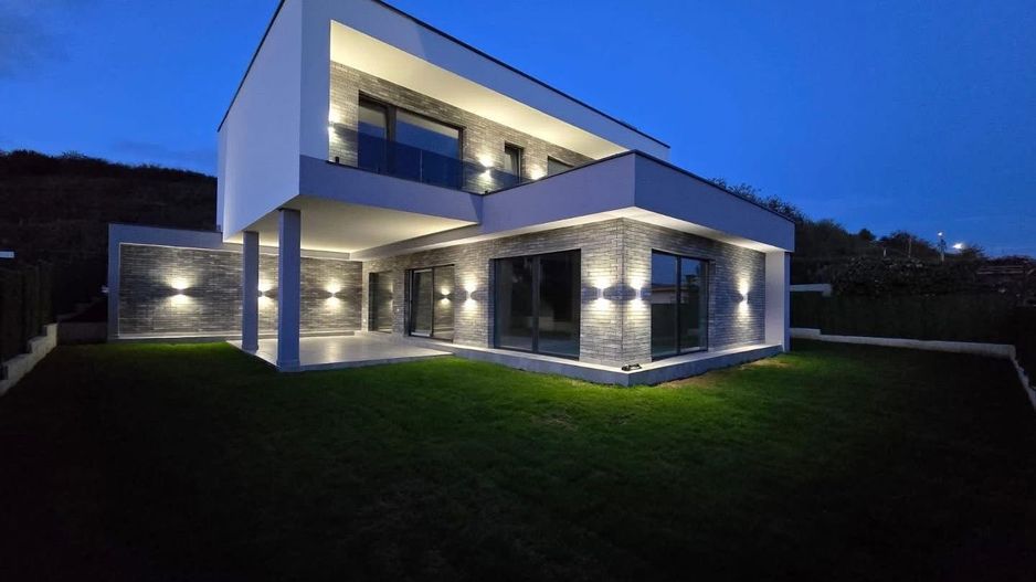 Casă modernă de vânzare Baciu – zona SunGarden - Poză 1