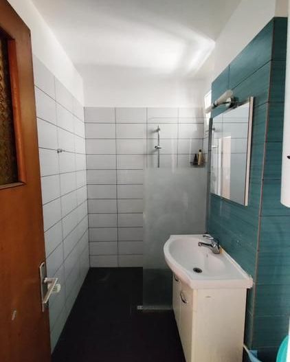 Închiriere Apartament cu 3 camere,  3 min metrou Dristor, Pet Friendly - Poză 3