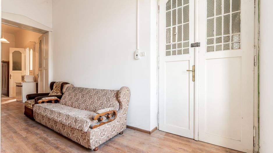 VANDUT! 2 apartamente unificate, B-dul Revoluției, Arad. Etajul 1 - Poză 4