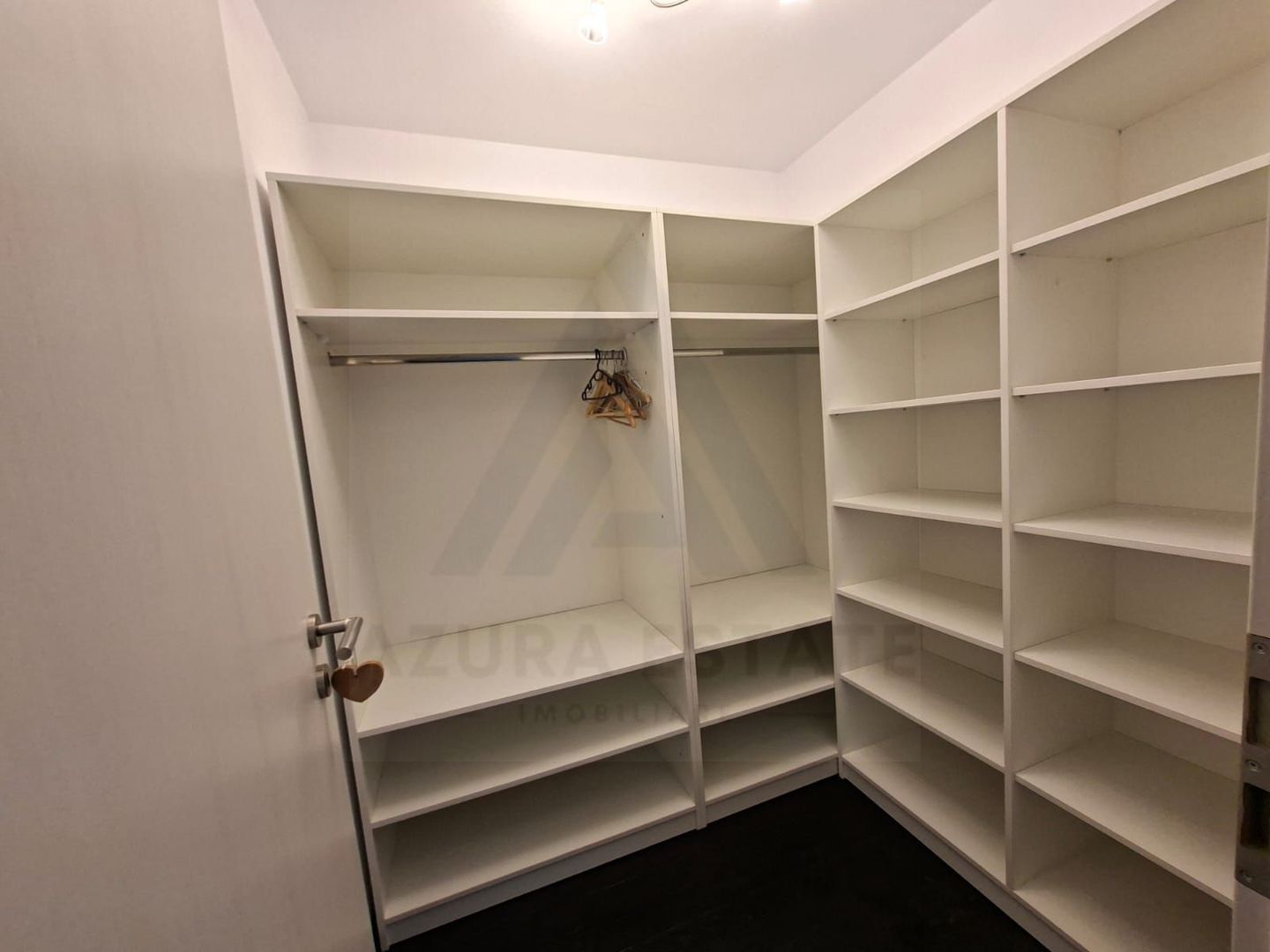 Penthouse modern 101 mp 2 bai terase 40 mp si 2 parcari pe Dna Stanca - Poză 10