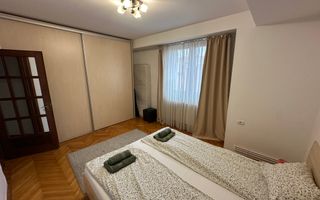 Apartament cu 3 camere în zona P-ta Unirii - Poză 9