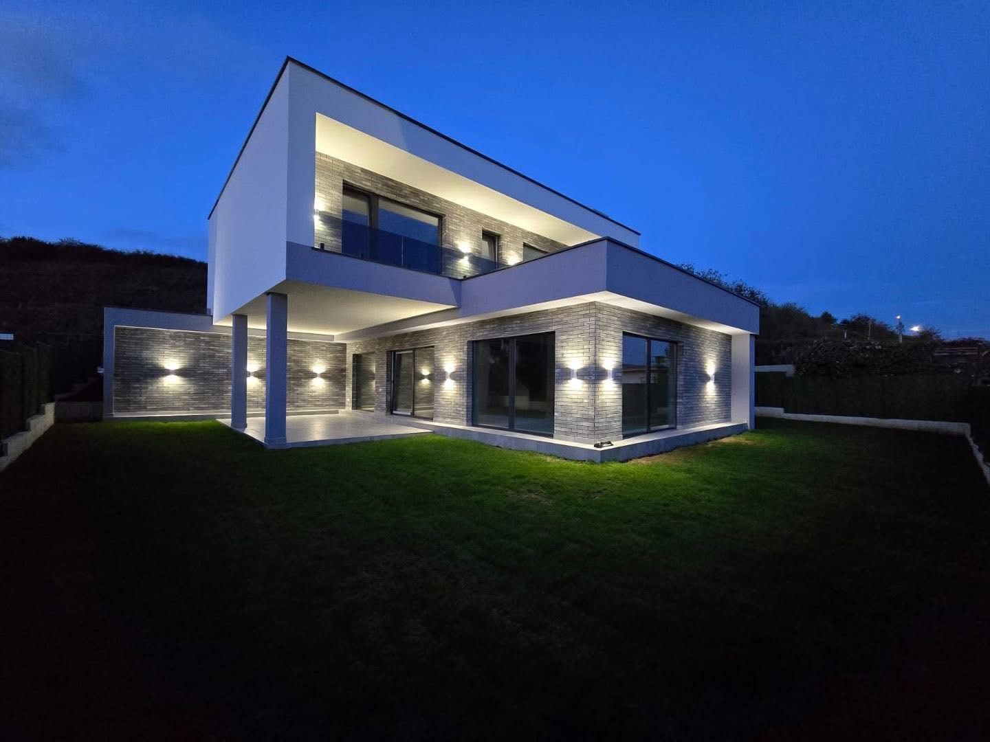 Casă modernă de vânzare Baciu – zona SunGarden - Poză 1