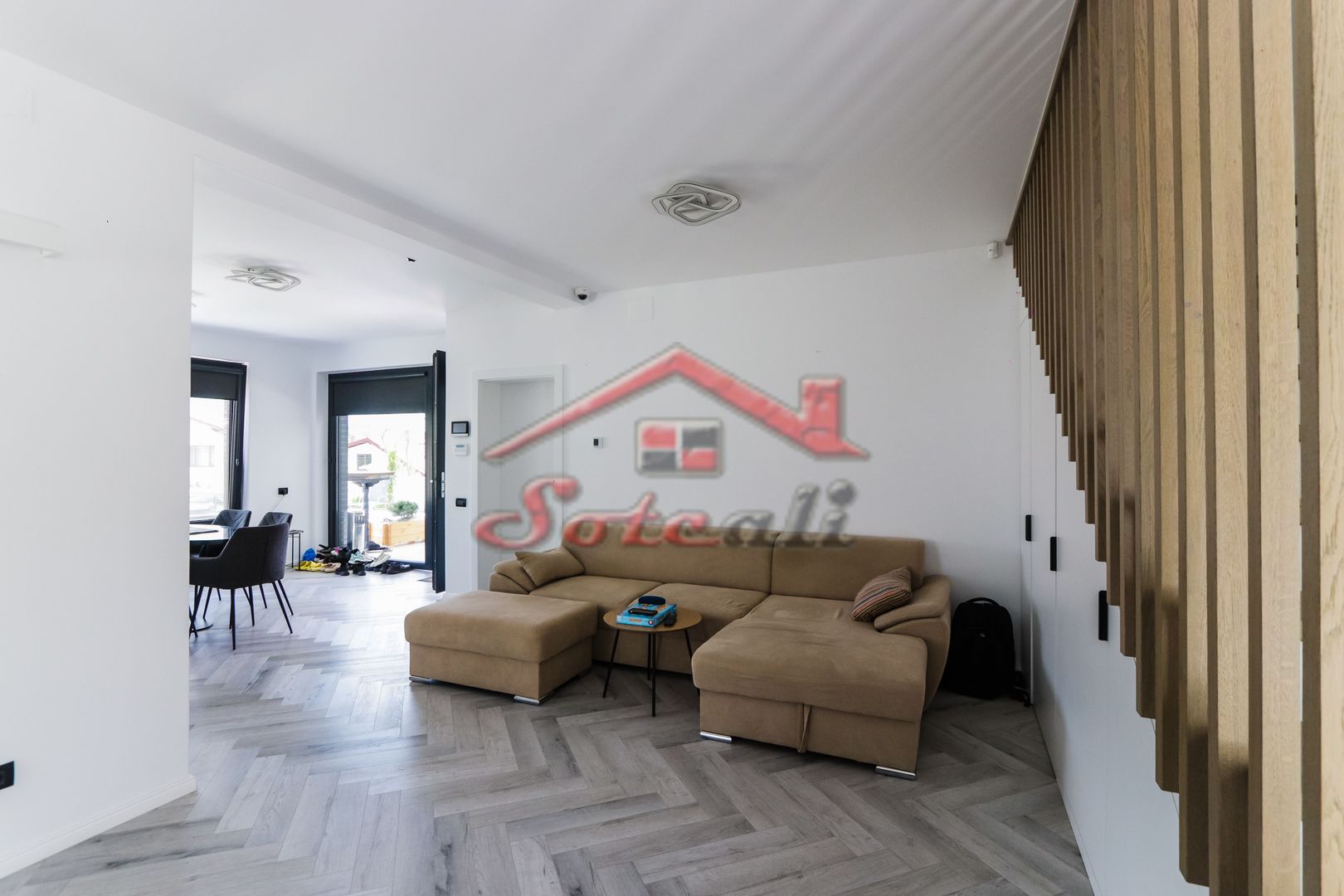 VILĂ MODERNĂ DE LUX CU PISCINĂ, FOTOVOLTAICE ȘI FOIȘOR – BREAZA - Poză 44