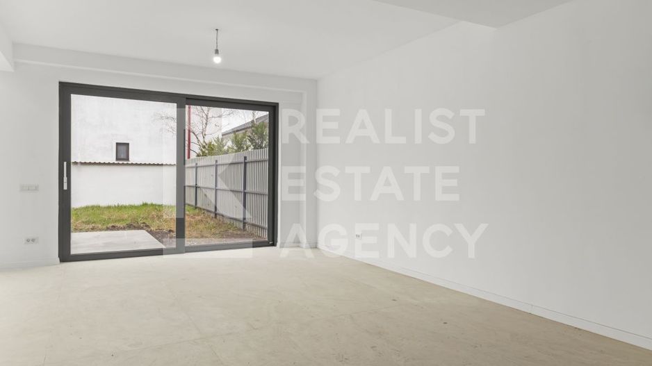 Casă nouă, spațioasă și elegantă, 7 camere, Lângă Pădurea Crețuleasca - Poză 16
