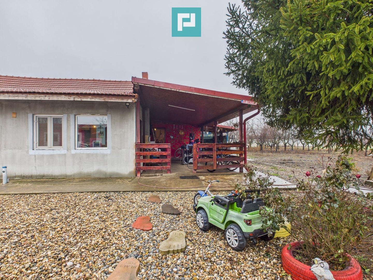 Casă frumoasă la Iratoș la preț bun - Poză 2