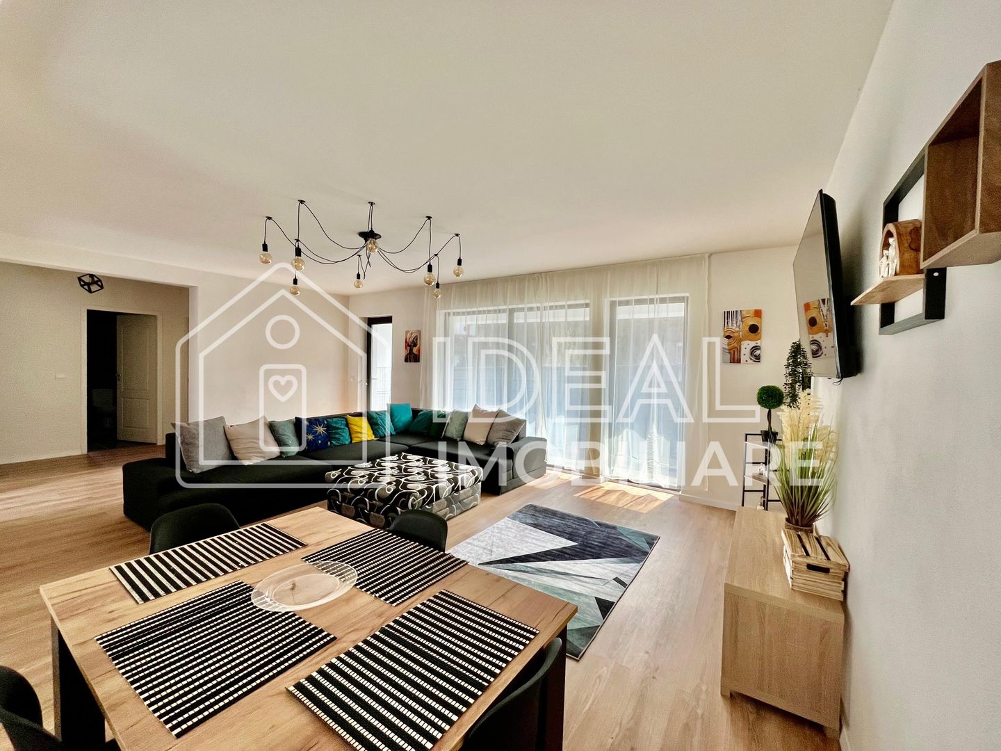 Casa cu 3 camere | 85mpu | Tocile - Poză 1