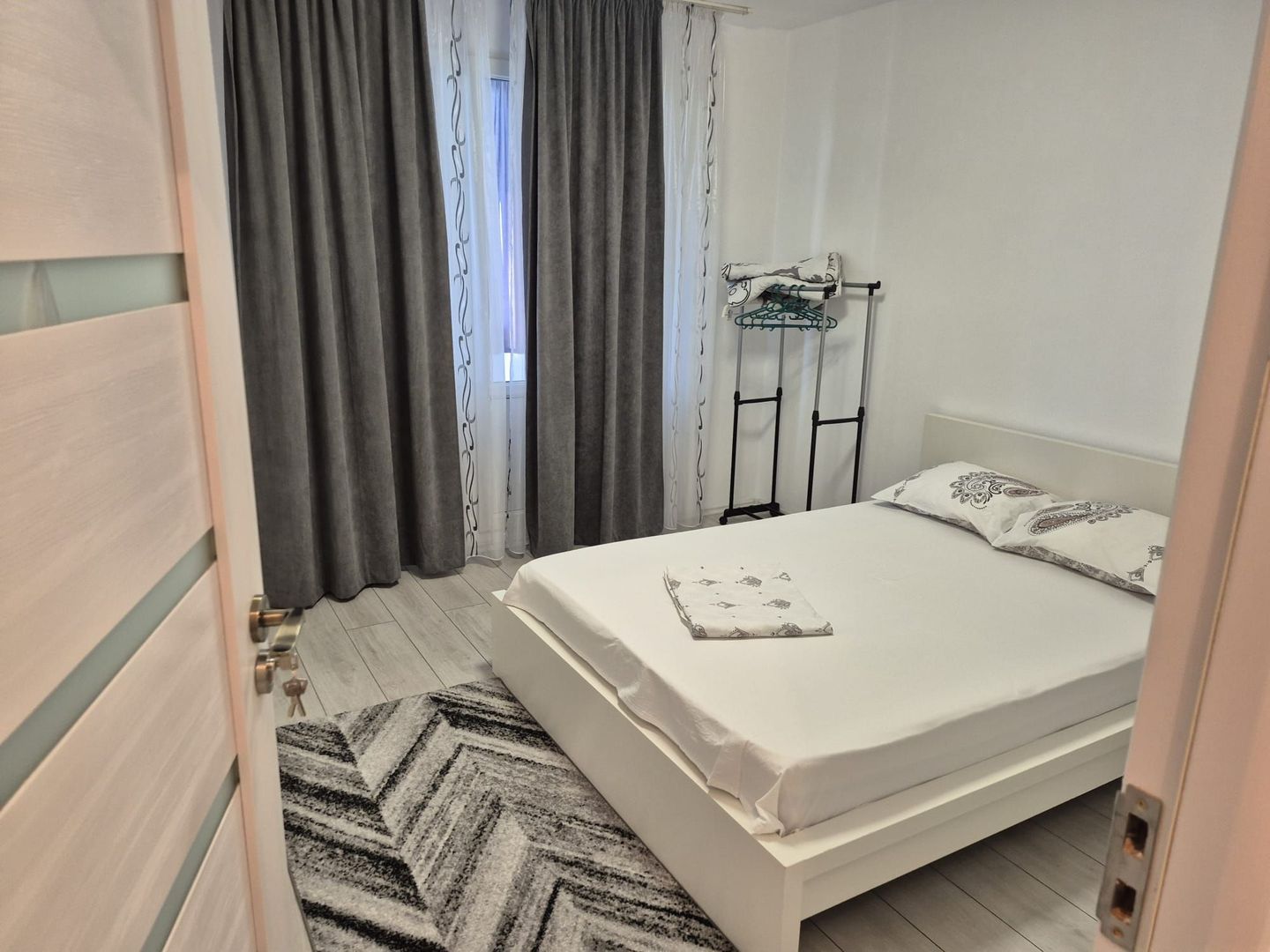 🔑 Vanzare apartament 2 camere, Titan – Chiar lângă Metrou 1 Decembrie 1918 - Poză 1