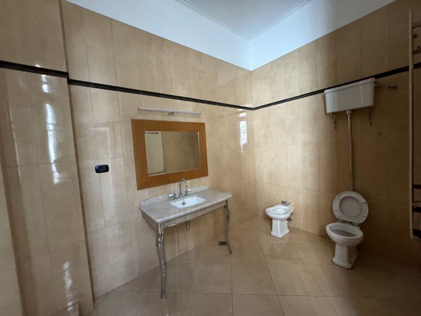 Universitate 20 camere arhitectura interbelica garaj curte piscina - Poză 25