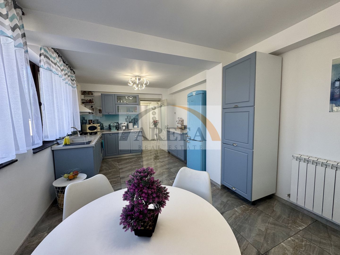 Berceni - VILĂ UNICAT, spațioasă, curte 1.000 mp, la 7 min metrou - Poză 12