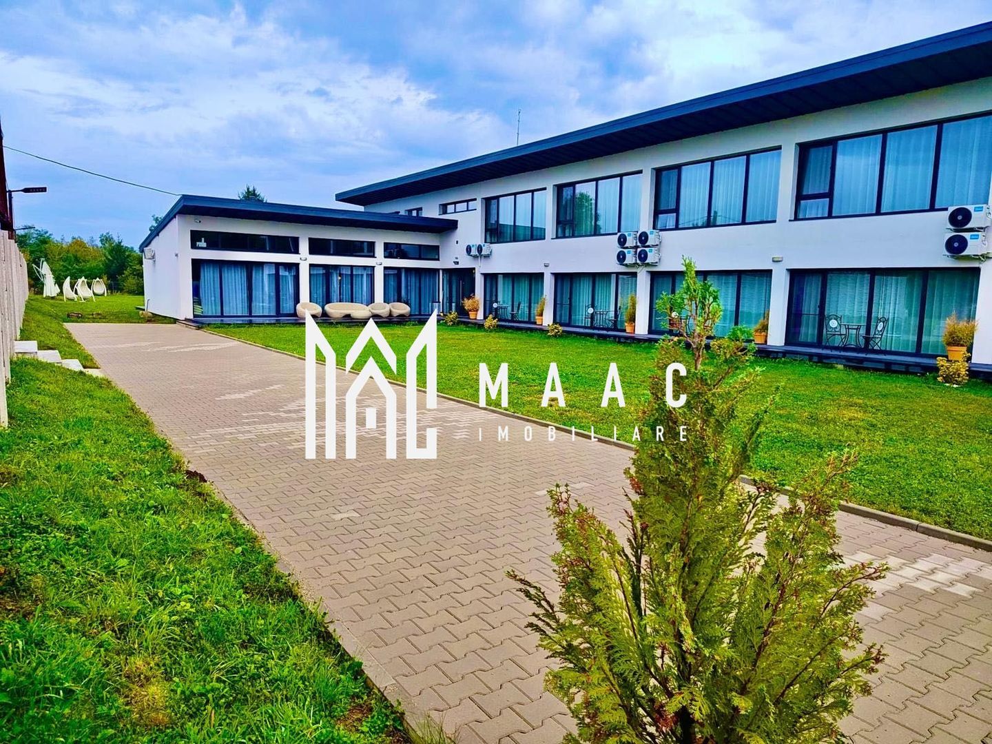 Pensiune 10 Camere | 700Mp | Valea Avrigului | Teren 4600Mp - Poză 1