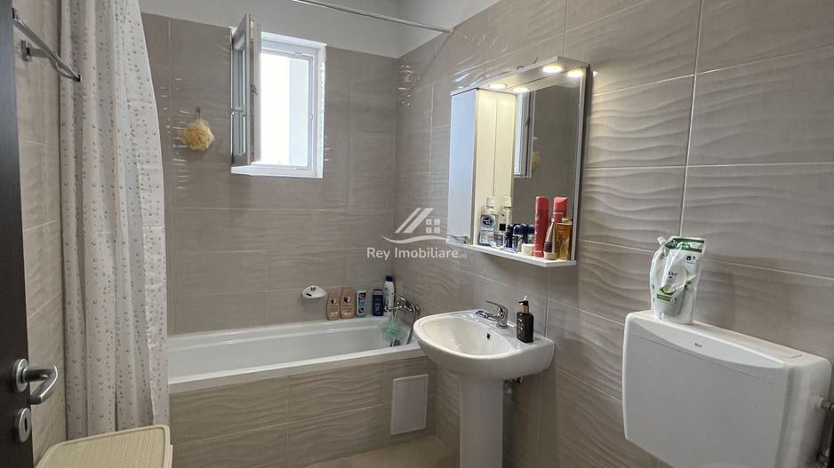 Apartament de închiriat 2 camere decomandate zona Industrial VEST - Poză 4