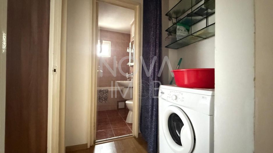Apartament de inchiriat 3 camere etajul 4, cu lift,  Zona Vasile Aaron - Poză 14